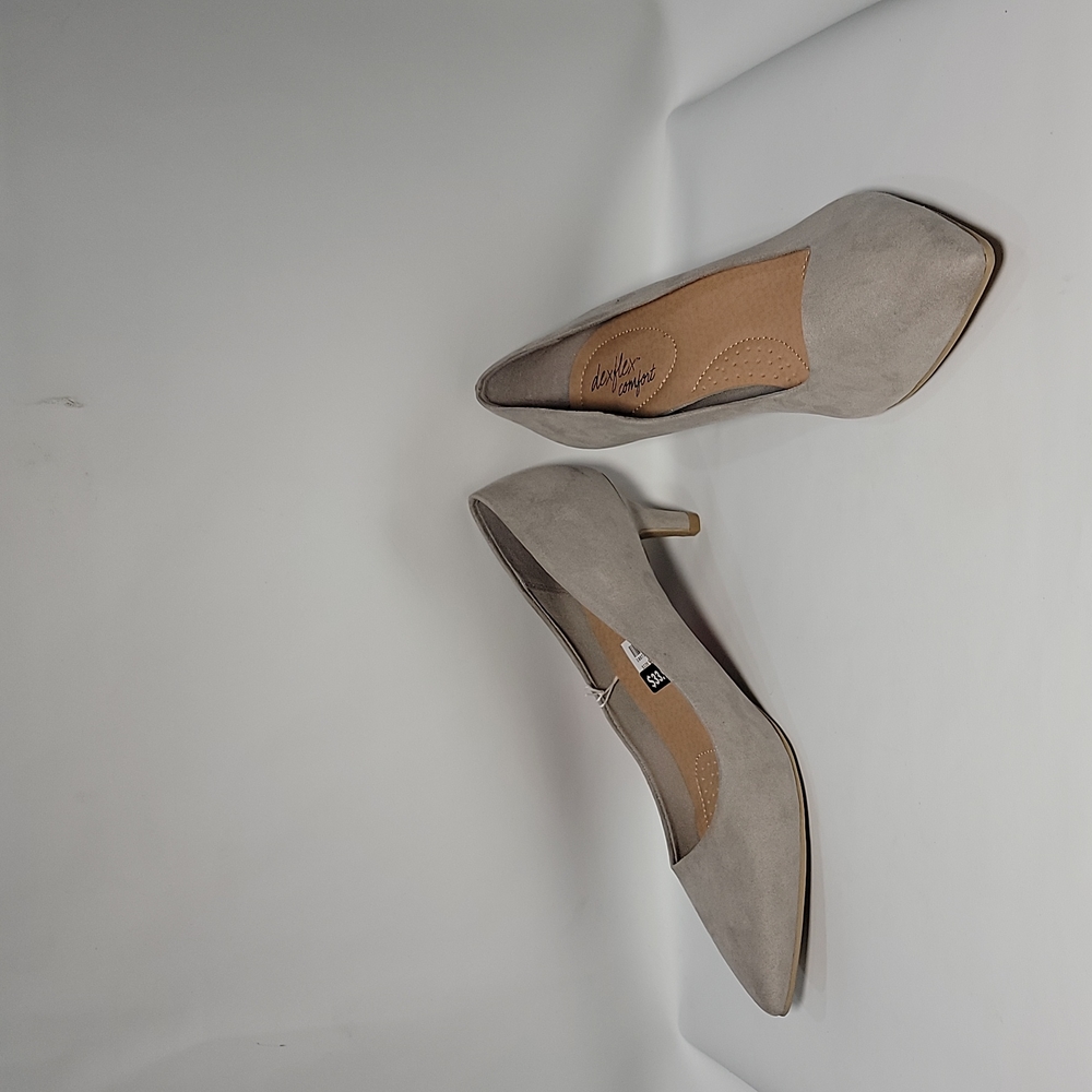 Suede light gray heel (9.5w) (NWT)